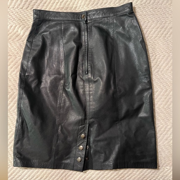 Y2K Real leather black skirt - Picture 2 of 4